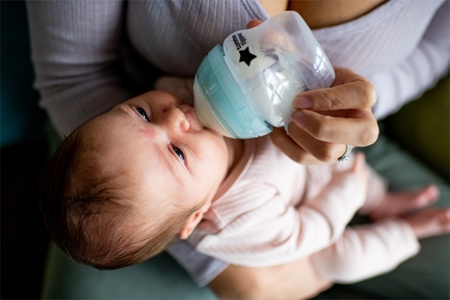 Tommee Tippee Advanced Anti-Colic samosterilizačná dojčenská fľaša anti-colic