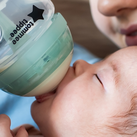 Tommee Tippee Advanced Anti-Colic samosterilizačná dojčenská fľaša anti-colic