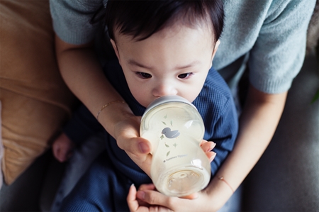Tommee Tippee Natural Start Anti-Colic biberon anti-colique auto-stérilisant