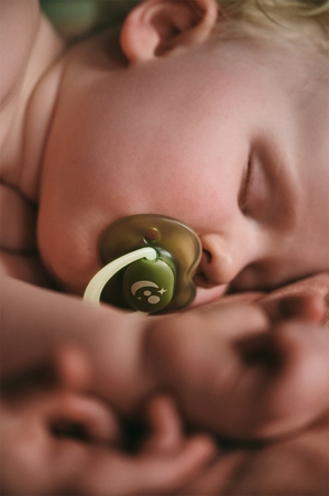 Tommee Tippee NightGlow Soother 6-18m chupeta