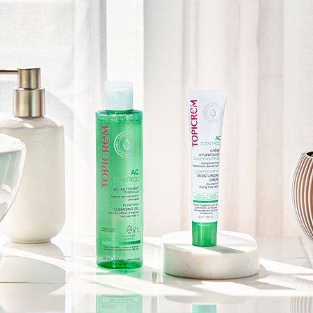 Topicrem AC Purifying Cleansing Gel tiefenreinigendes Gel für fettige und empfindliche Haut