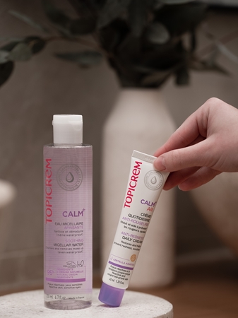 Topicrem CALM+ Anti-Redness Daily Cream crema calmante de día antirojeces SPF 50+