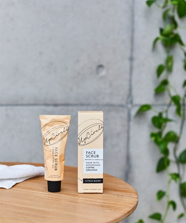 UpCircle Coffee Face Scrub Citrus Blend Eksfolierende ansigtsrens Med kaffeekstrakter