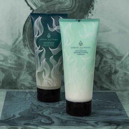 Urban Alchemy Opus Magnum Salt Scrub Cleanse tiefenwirksames Reinigungsshampoo enthält eine Salzlösung