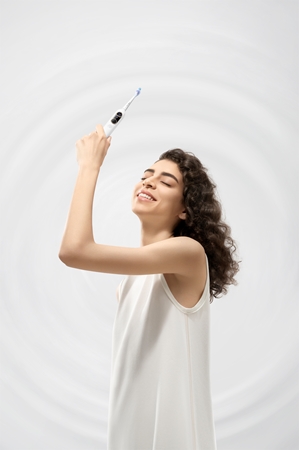 USMILE Y10 PRO sonic toothbrush