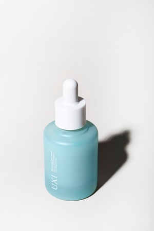 UXI BEAUTY Illuminating Glow Serum sérum iluminador