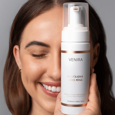 Venira Facial Cleansing Foam mousse lavante pour tous types de peau, y compris peau sensible