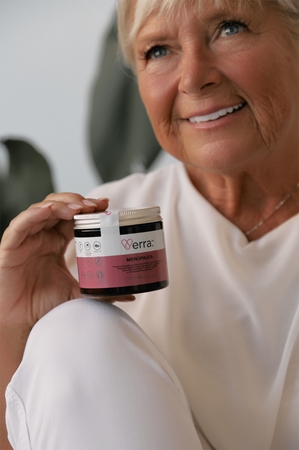 Verra Menopauza prémiový komplex pro ženy ke zmírnění projevů menopauzy