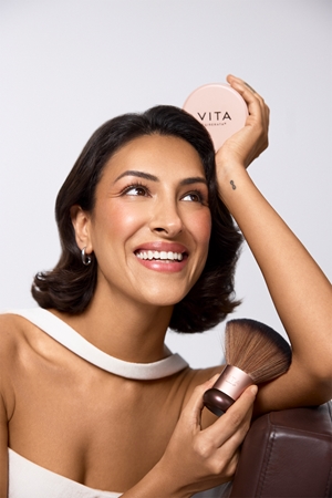 Vita Liberata Silky Duster Giant Powder Brush Powder Brush