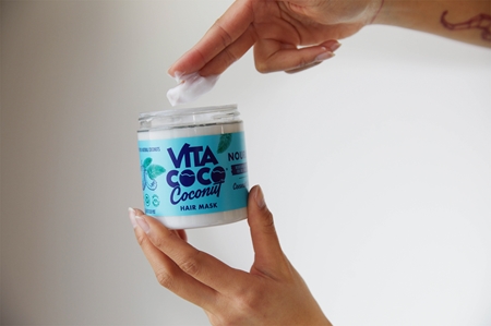 Vita Coco Nourish Mask masque nourrissant en profondeur pour cheveux secs et indisciplinés