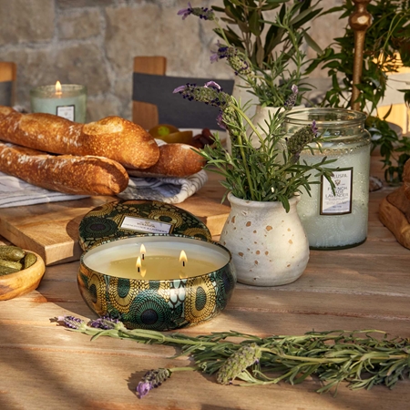 VOLUSPA Japonica French Cade Lavender bougie parfumée en métal