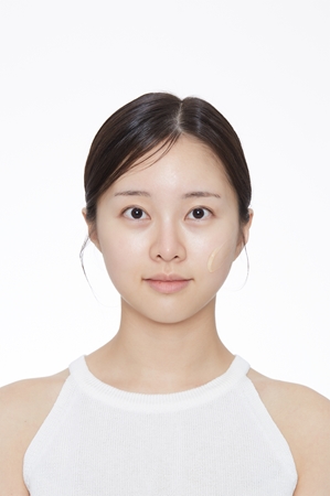 VT Cosmetics Vita-Light Reedle Shot 100 Smoothing Serum to brighten and smooth the skin