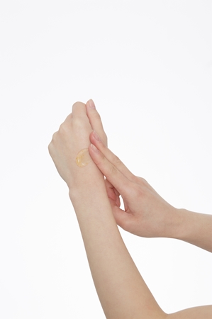 VT Cosmetics Vita-Light Reedle Shot 100 Smoothing Serum to brighten and smooth the skin