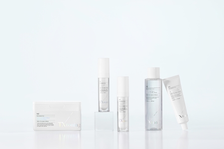 VT Cosmetics TX-Toning Essence 1000 Shot Esence sejai mirdzumam un mitrināšanai