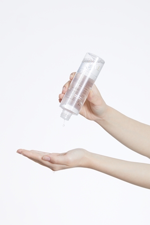 VT Cosmetics TX-Toning Toner izgaismojošs sejas toniks pigmenta plankumu mazināšanai