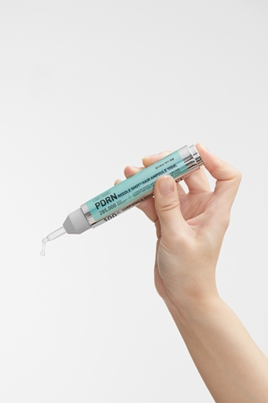 VT Cosmetics PDRN Reedle Shot Hair Ampoule 100 Serum for the Scalp for hair growth and strengthening from the roots