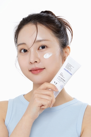 VT Cosmetics Mushroom Airy Sun Cream Protective Face Cream with moisturising effect