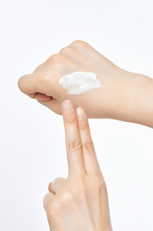 VT Cosmetics Mushroom Airy Sun Cream Protective Face Cream with moisturising effect