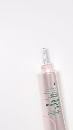 VT Cosmetics Cica Collagen Cream Moisturizing And Soothing Cream with firming effect