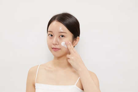 VT Cosmetics Cica Collagen Cream Moisturizing And Soothing Cream with firming effect
