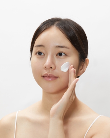 VT Cosmetics Reedle Shot Lifting Cream Intensive Lifting Cream with regenerative effect