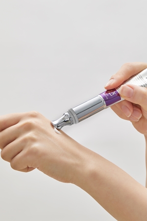 VT Cosmetics Reedle Shot Lifting Eye Cream Firming Eye Cream for wrinkles and dark circles