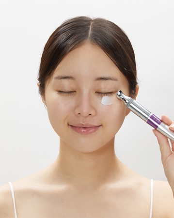 VT Cosmetics Reedle Shot Lifting Eye Cream Firming Eye Cream for wrinkles and dark circles