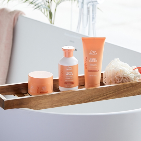 Wella Professionals Invigo Nutri-Enrich Süvatoitev palsam kuivadeleja kahjustatud juustele
