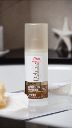 Wella Deluxe Dream Sleek & Nourish olejový sprej na vlasy