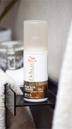 Wella Deluxe Dream Sleek & Nourish olejový sprej na vlasy