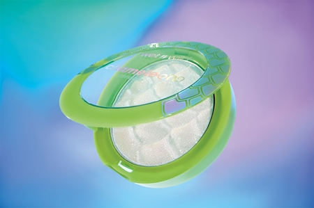 Wet n Wild Chameleon Chrome Highlighter Bakad highlighter med multikromatisk effekt