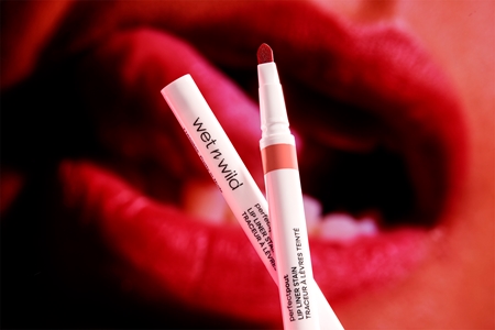 Wet n Wild Perfect Pout barva za ustnice v obliki flomastra
