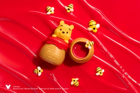 Wet n Wild Winnie the Pooh Smackerel of Hunny blush crème