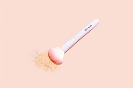 Wet n Wild Essential Powder Brush powder brush