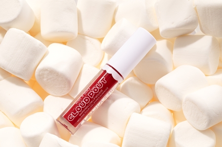 Wet n Wild Cloud Pout Marshmallow Lip Mousse рідка помада