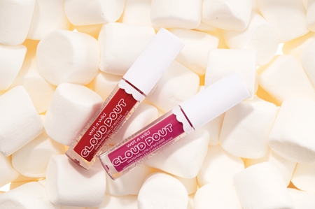 Wet n Wild Cloud Pout Marshmallow Lip Mousse tekoča šminka