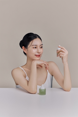 WHAMISA Cactus Bouncy Serum liftingové sérum s intenzivním účinkem