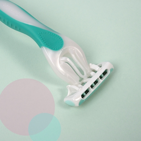 Wilkinson Sword Quattro for Women My Intuition Smooth jednorázová holítka
