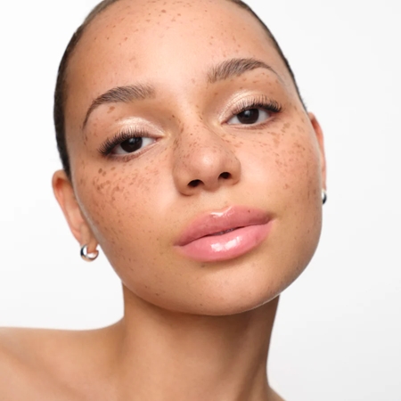 WONDERSKIN Lip Relapse Plumping Gloss Lip Gloss with magnifying effect