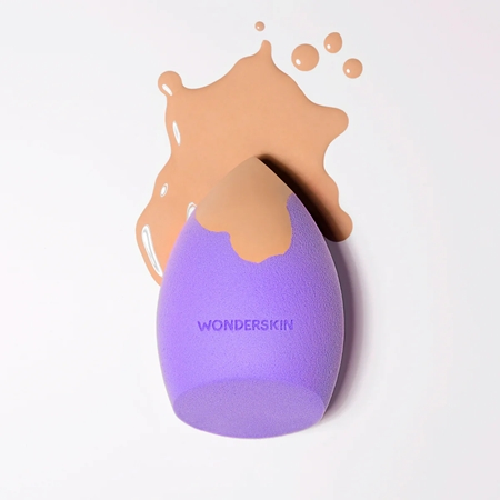 WONDERSKIN Curve Blender Foundation Sponge