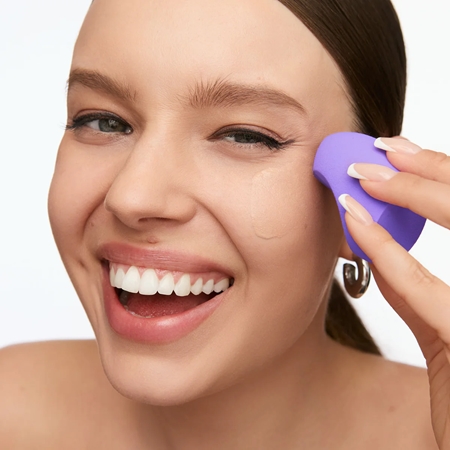 WONDERSKIN Curve Blender Foundation Sponge
