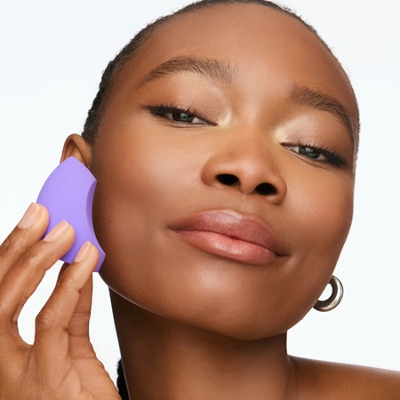 WONDERSKIN Curve Blender Foundation Sponge