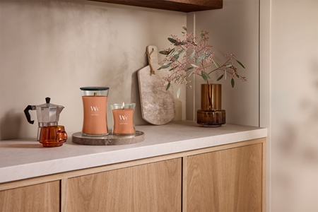 Woodwick Pumpkin Praline kvapioji žvakė medinė dagtis