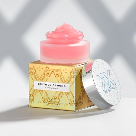 XX by Revolution XX BOMB YOUTH JUICE Primer med fugtgivende virkning