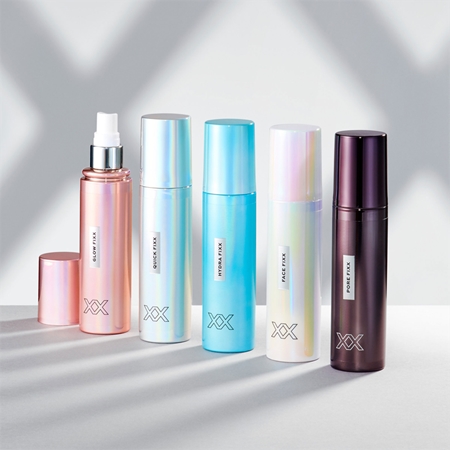 XX by Revolution GLOW FIXX spray opacizzante fissante per il trucco