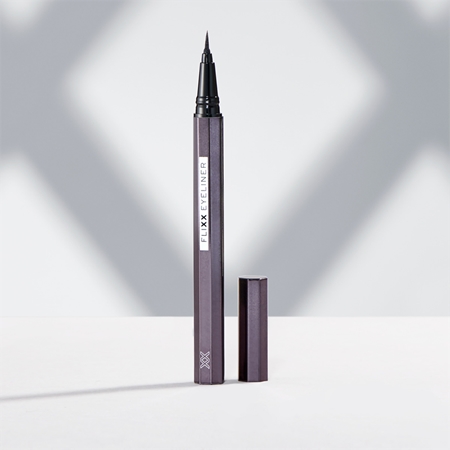 XX by Revolution XX FLIXX eyeliner feutre