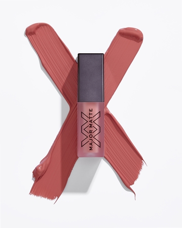 XX by Revolution MAJOR MATTE dolgoobstojna tekoča mat šminka notino.si