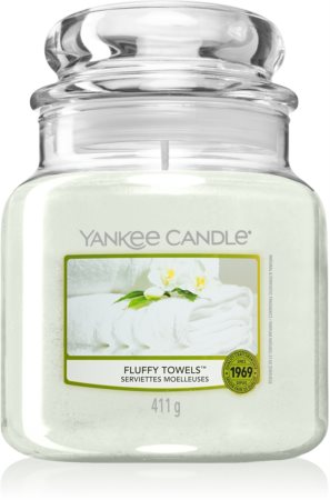 Yankee Candle Fluffy Towels świeczka zapachowa Classic średnia