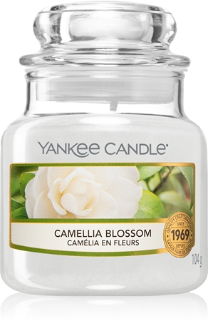 Yankee Candle Camellia Blossom vela perfumada Classic pequeno