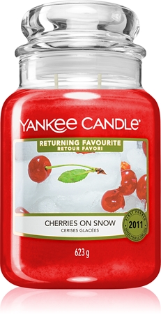 Yankee Candle Cherries on Snow vonná sviečka